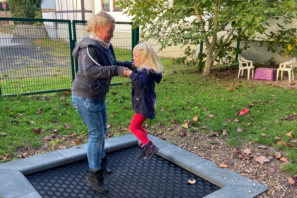 Trampolin der Kita in Hilberath